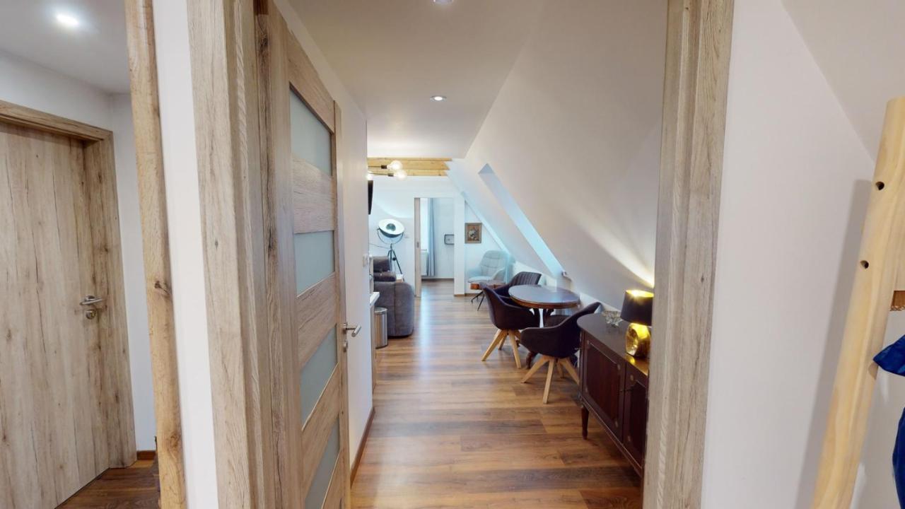 Apartman Atelier Vary V Nove Zrekonstruovanem Dome Karlovy Vary Exterior photo